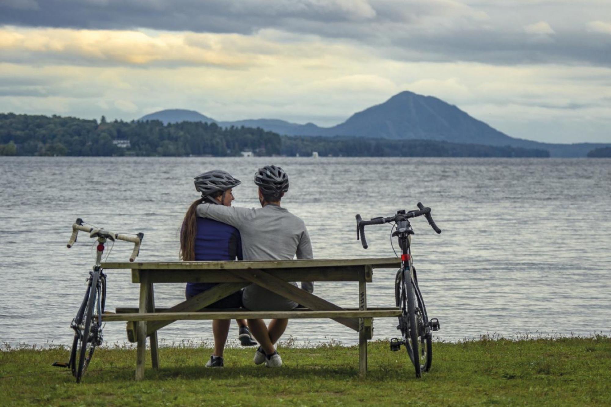 Location Au Sommet Du Lac Magog Eksteriør billede