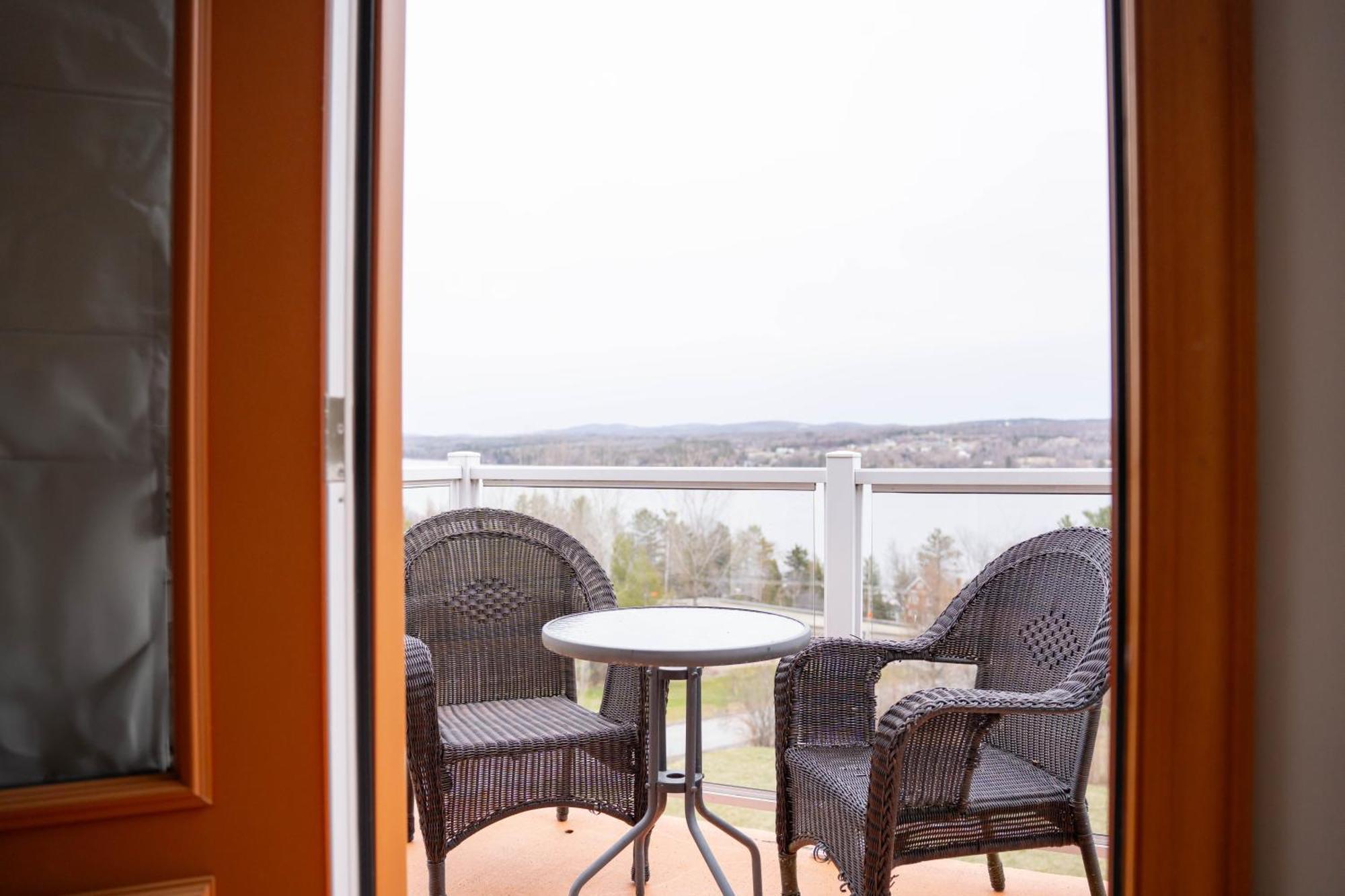 Au Sommet Du Lac Magog Eksteriør billede